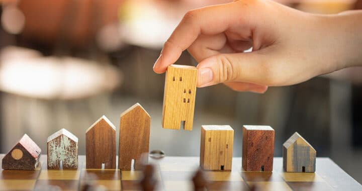 Strategies for In-House vs. Outsourced Projects